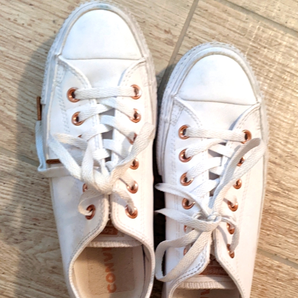 White platform converse (ankle cut)